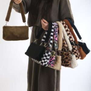 کیف خز پشمی پشمالو 4497